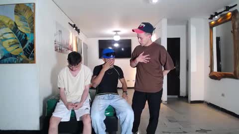 THOMAS AND DAMIAND online show from November 16, 6:24 pm