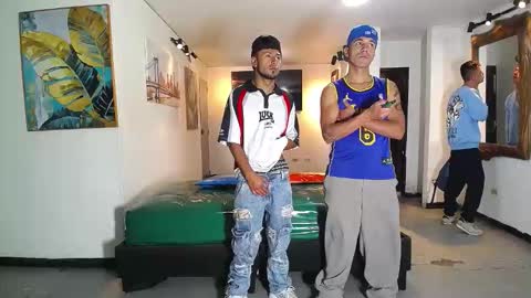 THOMAS AND DAMIAND online show from November 18, 6:01 pm