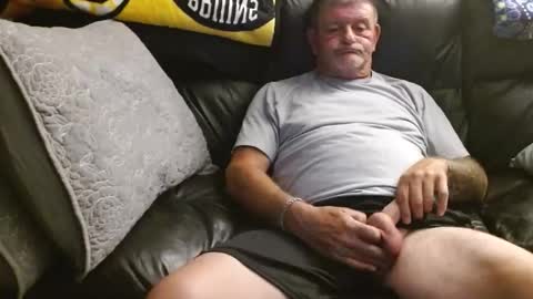 Snapshot of bostonguy1969 chatting on June 8, 4:02 am bostonguy1969 online show from June 8, 4:02 am