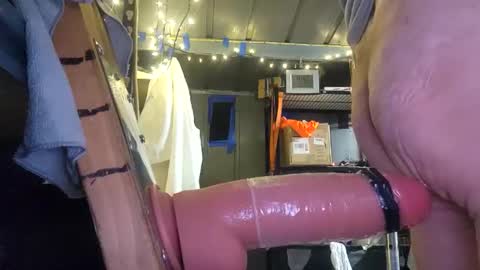 Snapshot of bothways619 chatting on February 7, 12:42 am Bothways619 online show from February 7, 12:42 am