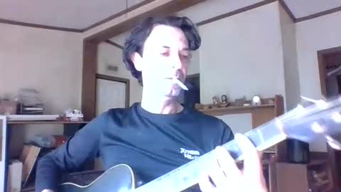 Snapshot of bottomcdforoldersc chatting on December 25, 7:13 pm James online show from December 25, 7:13 pm