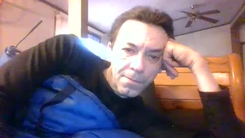 Snapshot of bottomcdforoldersc chatting on January 4, 8:05 pm James online show from January 4, 8:05 pm