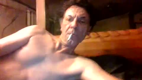 Snapshot of bottomcdforoldersc chatting on September 29, 6:18 am James online show from September 29, 6:18 am