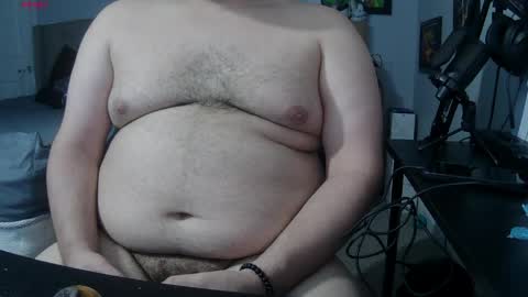 Snapshot of bottomman1990 chatting on April 5, 11:24 pm uncutpr online show from April 5, 11:24 pm