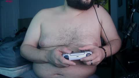 Snapshot of bottomman1990 chatting on April 6, 11:49 pm uncutpr online show from April 6, 11:49 pm