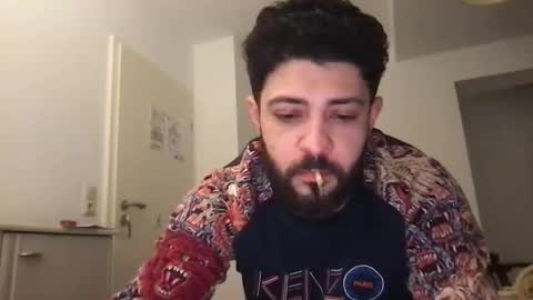 Snapshot of boualem92 chatting on March 2, 4:03 am boualem92 online show from March 2, 4:03 am