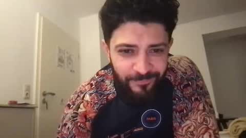 Snapshot of boualem92 chatting on March 2, 5:19 am boualem92 online show from March 2, 5:19 am