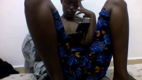 Snapshot of bouncy_vee chatting on February 19, 7:21 pm bouncy_vee online show from February 19, 7:21 pm