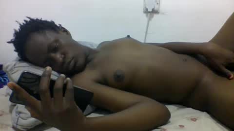 Snapshot of bouncy_vee chatting on February 23, 2:14 pm bouncy_vee online show from February 23, 2:14 pm