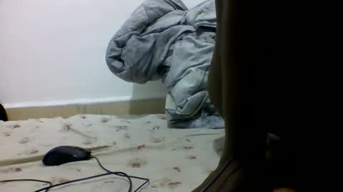 Snapshot of bouncy_vee chatting on February 28, 12:17 pm bouncy_vee online show from February 28, 12:17 pm