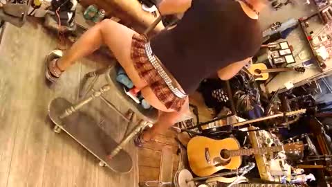 Snapshot of bouncybooty181369 chatting on October 19, 7:36 pm bouncybooty181369 online show from October 19, 7:36 pm