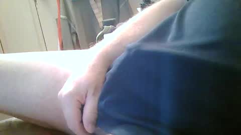 Snapshot of bourbon1965 chatting on March 23, 2:21 pm Bourbon online show from March 23, 2:21 pm