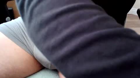 Snapshot of bourbonman144 chatting on December 19, 10:39 pm bourbonman144 online show from December 19, 10:39 pm