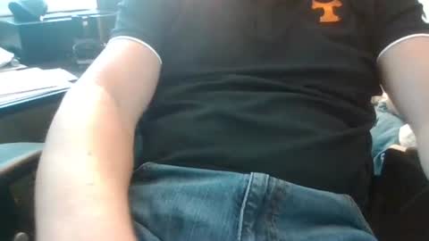 Snapshot of bourbonman144 chatting on February 6, 10:24 pm bourbonman144 online show from February 6, 10:24 pm