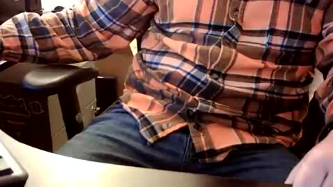 Snapshot of bourbonman144 chatting on February 16, 10:17 pm bourbonman144 online show from February 16, 10:17 pm