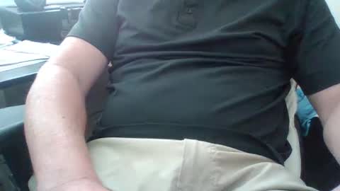 Snapshot of bourbonman144 chatting on March 2, 11:33 pm bourbonman144 online show from March 2, 11:33 pm