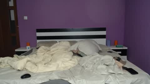 Snapshot of bouth_dream chatting on October 12, 4:39 pm Angel-Boy online show from October 12, 4:39 pm