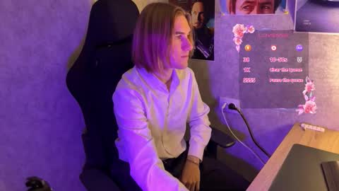 Snapshot of bovena chatting on October 23, 3:44 pm bovena online show from October 23, 3:44 pm