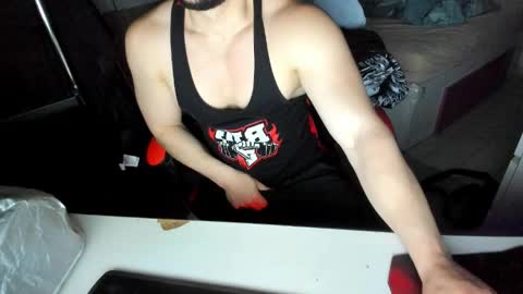 boy_boy22 online show from May 2, 5:40 pm