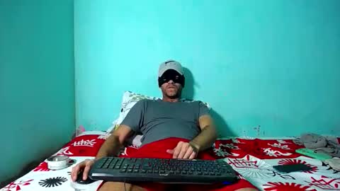 boy_horny_dirty online show from January 10, 10:47 pm