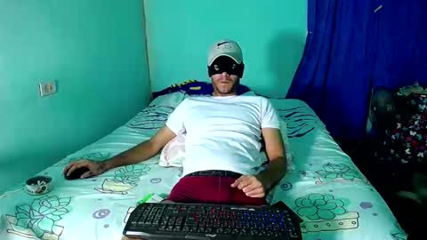 boy_horny_dirty online show from January 14, 5:13 am