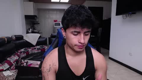 Snapshot of boy_nauthy chatting on May 25, 9:32 pm boy_nauthy online show from May 25, 9:32 pm