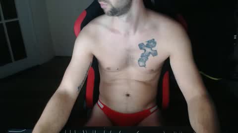 Snapshot of boy_t0y89 chatting on December 15, 6:12 pm boy_t0y89 online show from December 15, 6:12 pm