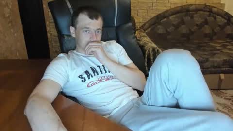 BoyApollon online show from April 5, 6:05 pm