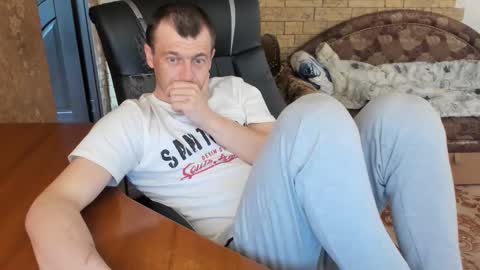 BoyApollon online show from April 6, 5:41 am