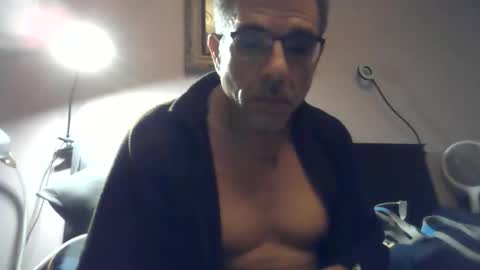 boyaroues online show from March 3, 9:53 pm