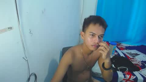 boyax16 online show from December 30, 12:32 am