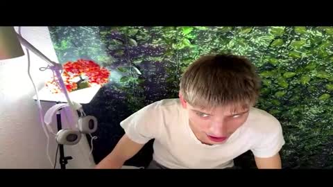 Snapshot of boyblondhetero chatting on February 21, 3:02 pm boyblondhetero online show from February 21, 3:02 pm