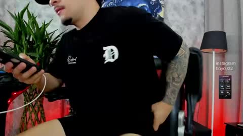 boyc02_ online show from September 10, 10:43 pm