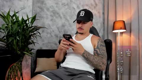 boyc02_ online show from March 20, 1:32 am