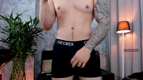 boyc02_ online show from March 28, 9:53 am