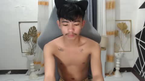 HI IM JAMES DONT FORGET GIVE ME THUMBS UP AND JOIN TO MY FANCLUB online show from December 5, 8:33 am