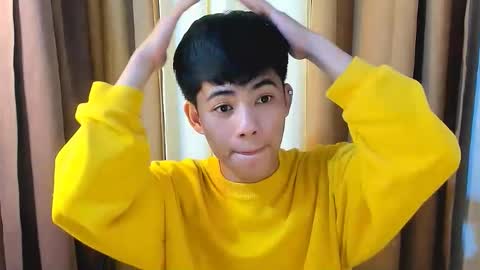 HI IM JAMES DONT FORGET GIVE ME THUMBS UP AND JOIN TO MY FANCLUB online show from January 11, 8:25 pm