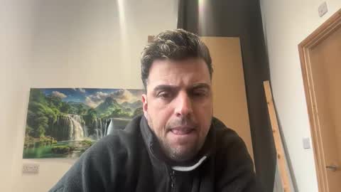 Snapshot of boyofficeboy chatting on April 14, 12:33 pm boyofficeboy online show from April 14, 12:33 pm