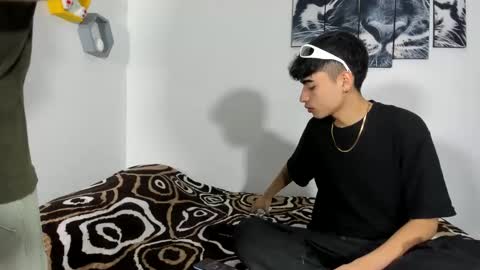 boys4hot_777 online show from March 10, 1:32 pm