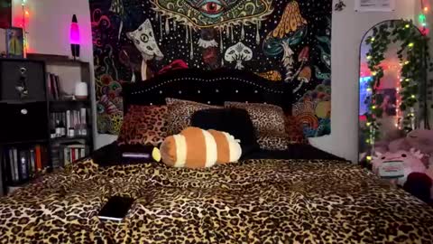 Snapshot of boysdroollx chatting on January 24, 5:53 am Puddin online show from January 24, 5:53 am