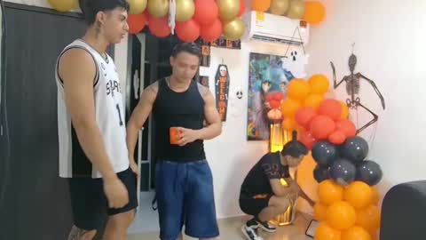 Angelo Mark Fernando Taylor online show from October 25, 11:51 am