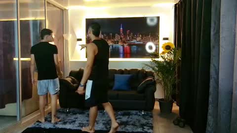 Angelo Mark Fernando Taylor online show from February 6, 11:46 am