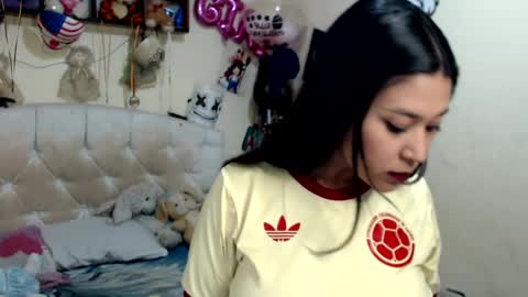 Snapshot of boyslatin493916 chatting on January 22, 8:38 pm nikky and jeik online show from January 22, 8:38 pm