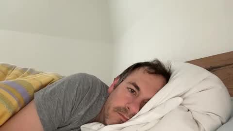 Snapshot of boyslut8 chatting on February 1, 9:19 am boytoyhh online show from February 1, 9:19 am