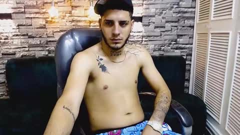 MAX online show from January 7, 4:05 pm