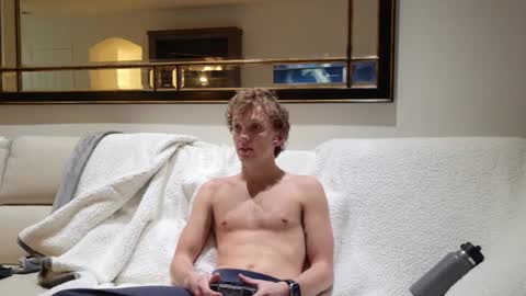 Boyyhb online show from November 14, 4:44 am