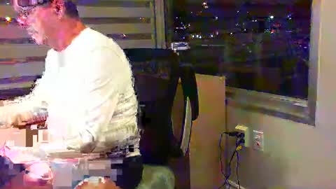 Snapshot of bozou chatting on December 12, 12:59 am bozou online show from December 12, 12:59 am