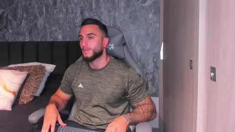 Snapshot of brad1_ chatting on October 24, 12:19 am instagramBrad mayers1twittermayersbrad online show from October 24, 12:19 am