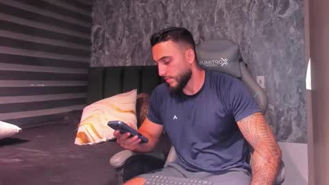 Snapshot of brad1_ chatting on October 29, 1:08 am instagramBrad mayers1twittermayersbrad online show from October 29, 1:08 am