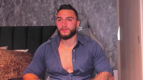 Snapshot of brad1_ chatting on November 6, 10:32 pm instagramBrad mayers1twittermayersbrad online show from November 6, 10:32 pm